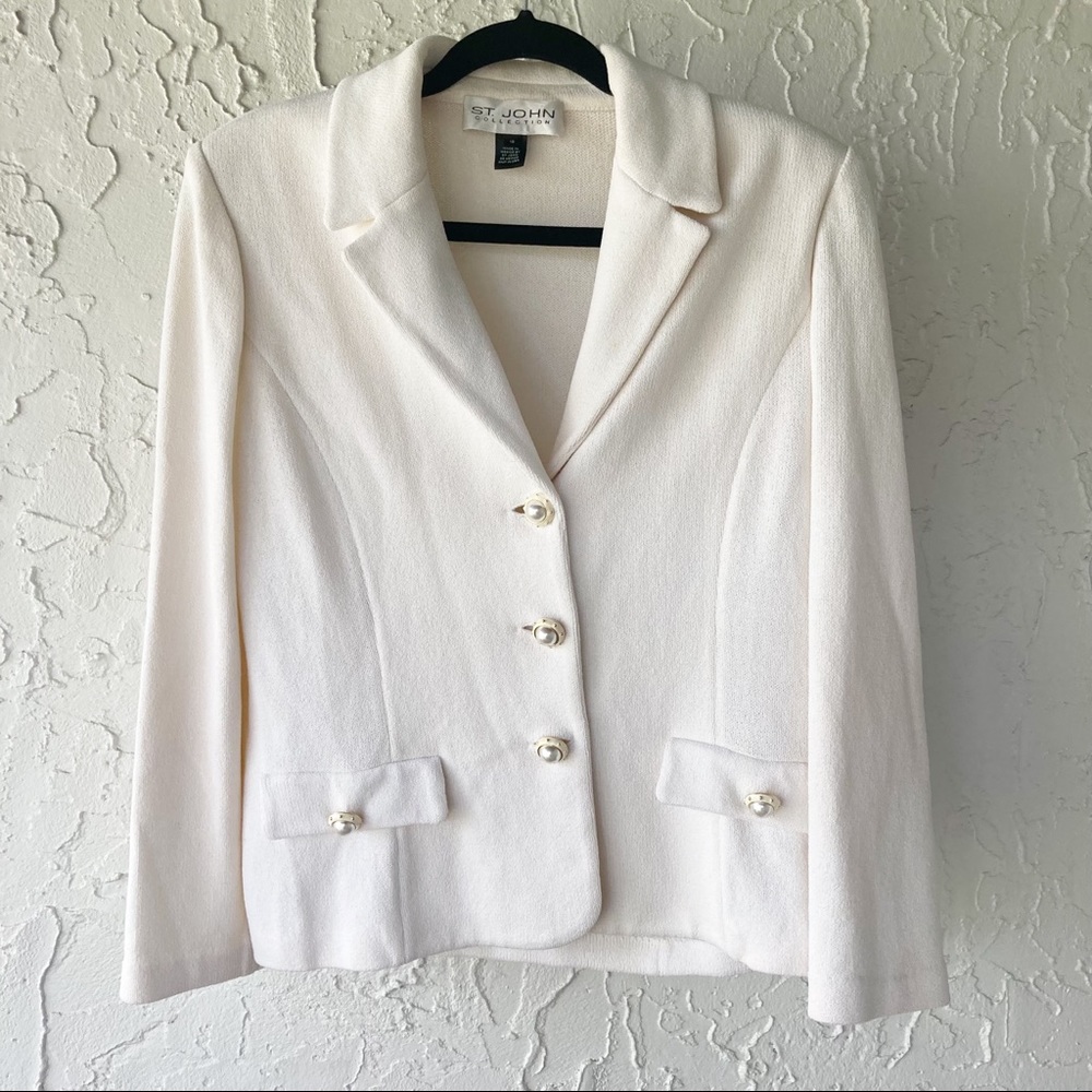 St. John Cream Suit 10 Vintage
